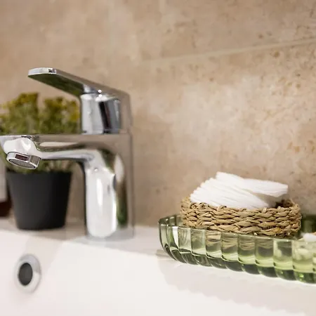 Polar L By Booklapland アパート