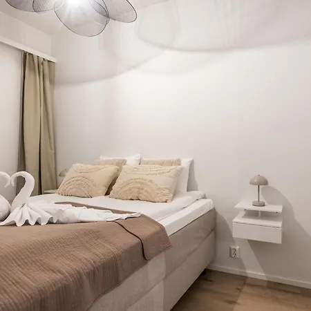 Polar L By Booklapland * ロヴァニエミ